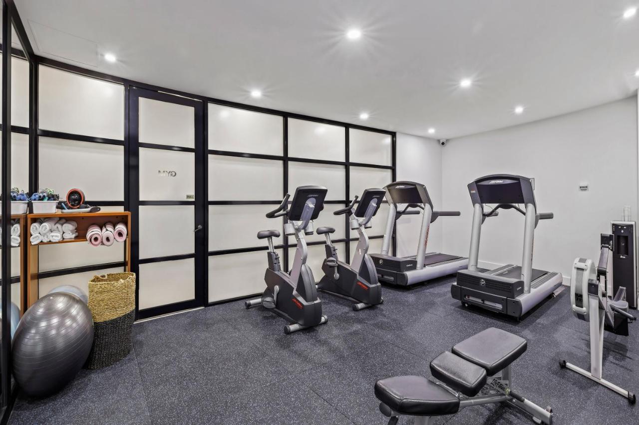 Peppers Waymouth Hotel Аделейд Екстериор снимка A home gym