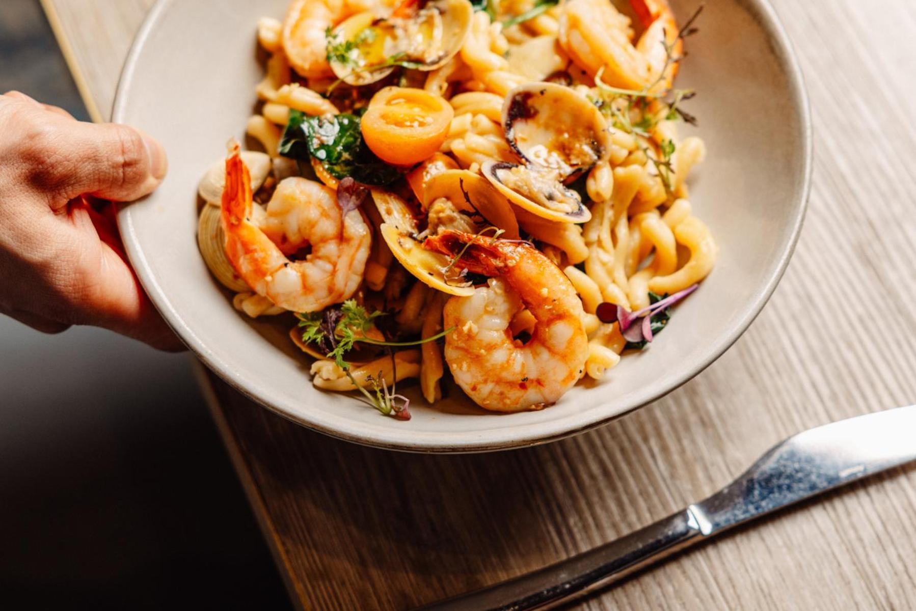 Peppers Waymouth Hotel Аделейд Екстериор снимка Shrimp and pasta